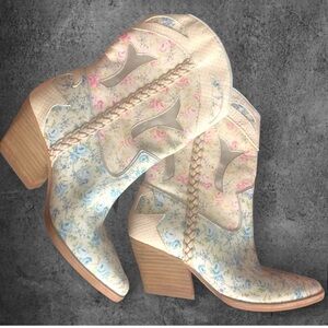 Western Boots NEW DOLCE VITA NEW Loral Womens Short Pastel Floral Cowboy Boots 6
